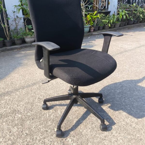 Kursi kantor bekas berkualitas