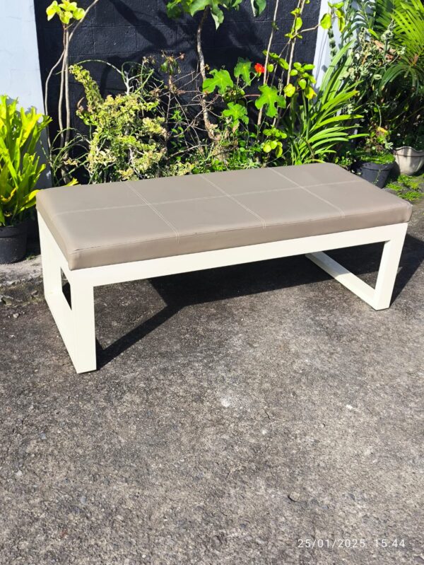 Sofa tunggu minimalis